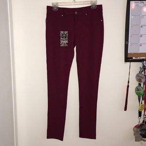 Magenta legging type pants